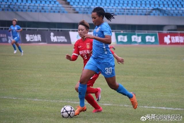 北青：徐彬在巴恩斯利U21队训练受伤，能否赶上国足6月比赛未知